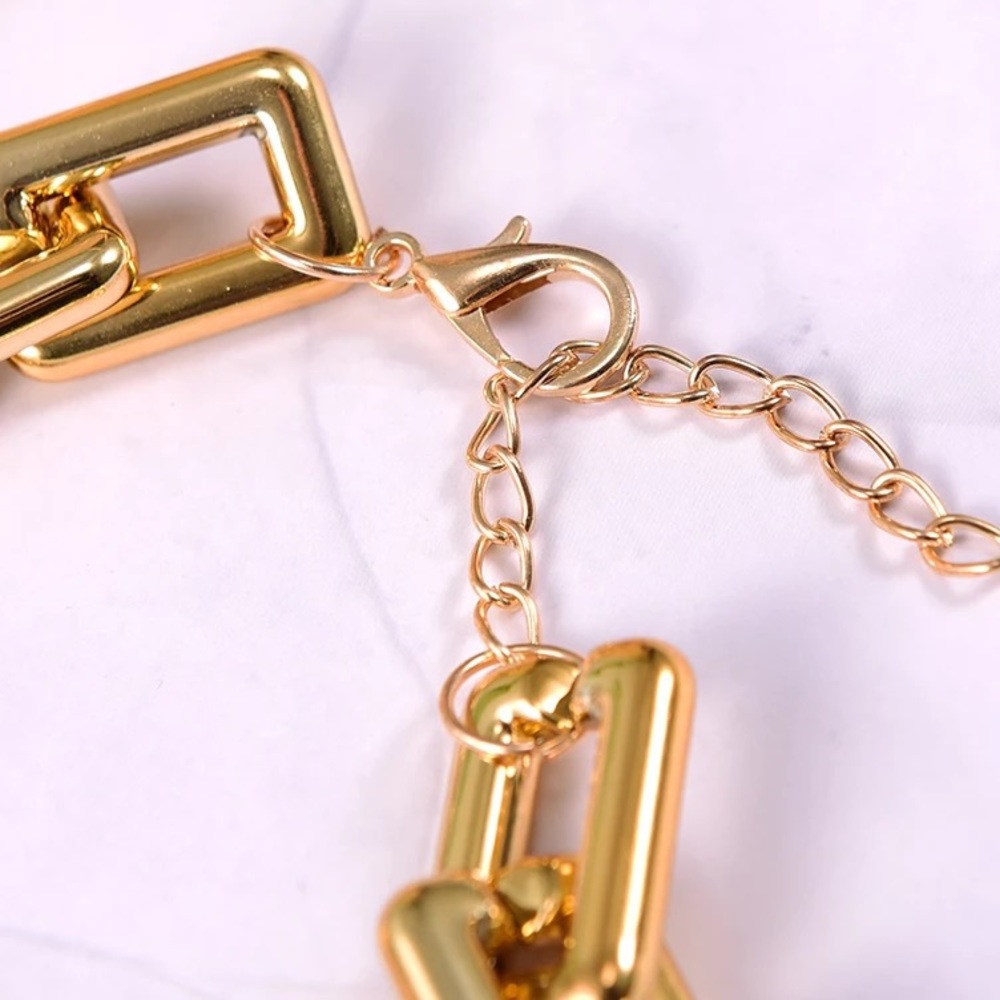 Zara 29.5” Gold Chunky Big Link Chain Bicolor Links Lightweight Necklace - Picture 8 of 15